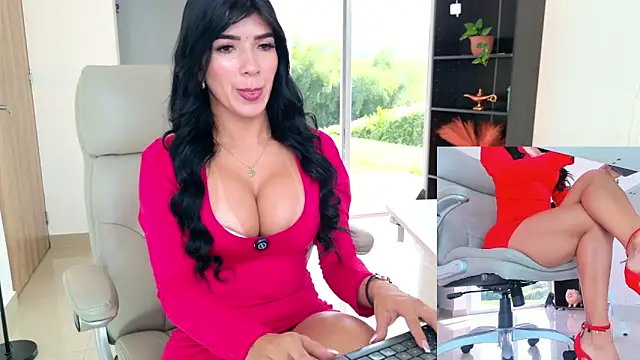 Snapshot of kimberly_ chatting on 05/23/26, 01:32 kimberly online show from 05/23/26, 01:32