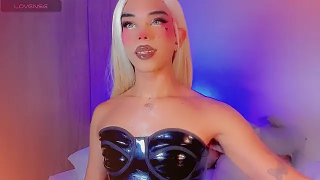 DanniLee  online show from 03/13/26, 07:08