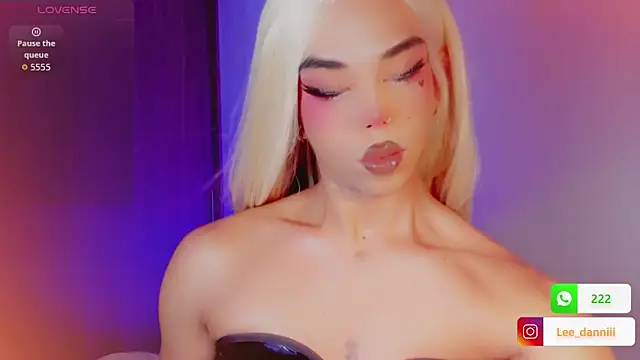 DanniLee  online show from 02/15/26, 08:19