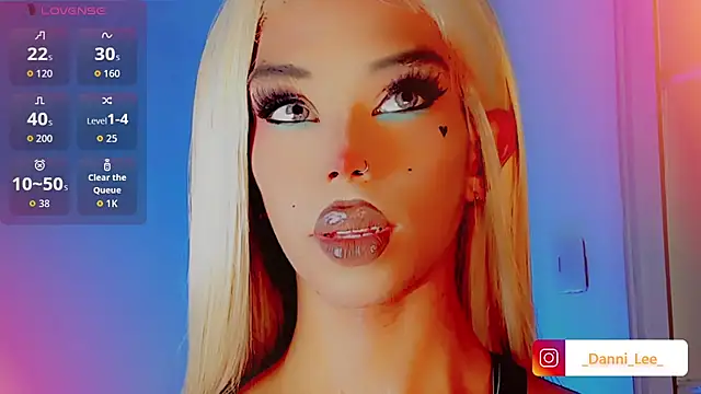 DanniLee  online show from 11/01/25, 10:03