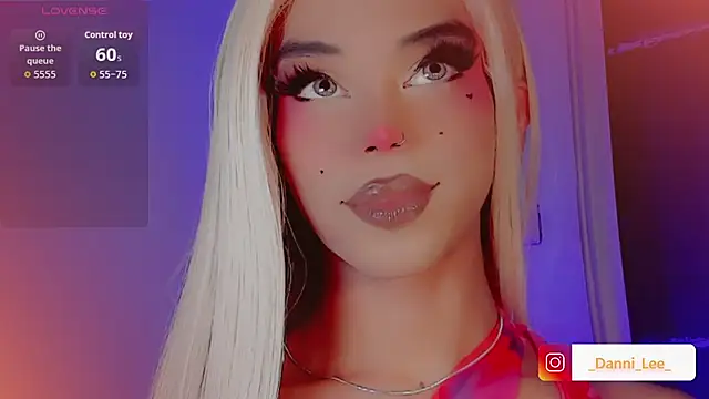 DanniLee  online show from 12/02/25, 11:06