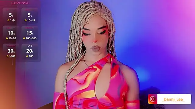 DanniLee  online show from 10/11/25, 07:37