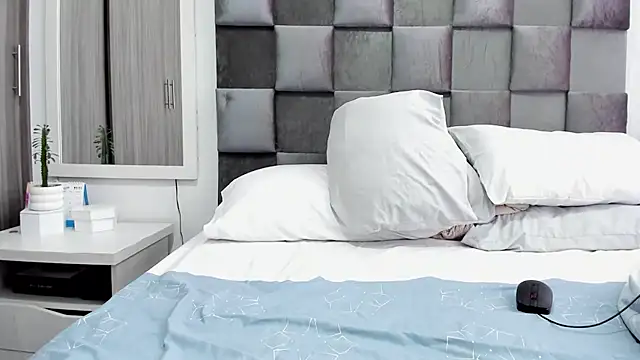 JuanDiegoKing online show from 11/27/25, 07:58