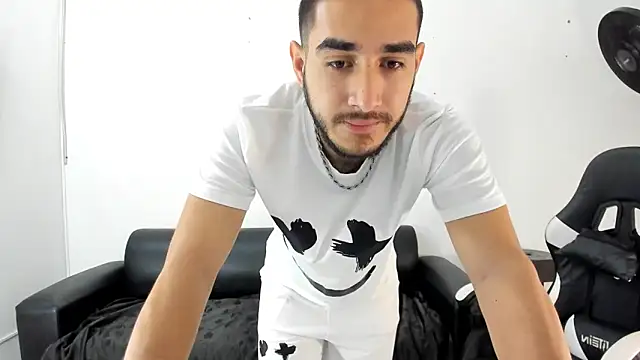Snapshot of JuanDiegoKing chatting on 03/09/25, 01:48 JuanDiegoKing online show from 03/09/25, 01:48