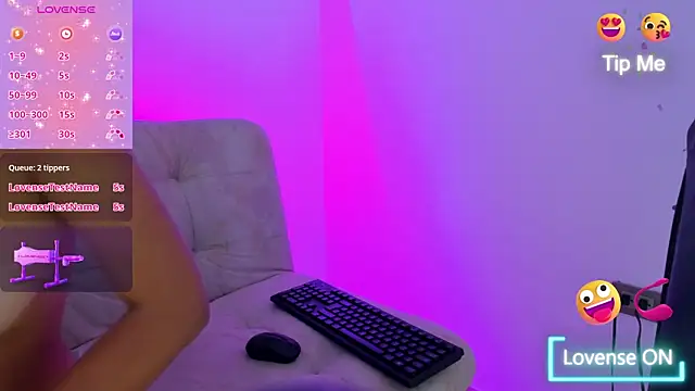 ZoeBruneet online show from 12/27/24, 12:45