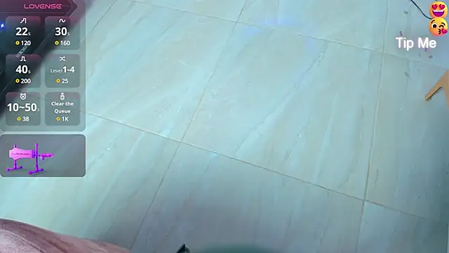 ZoeBruneet online show from 12/02/24, 12:02