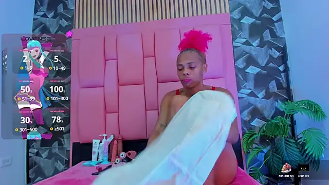 Snapshot of Brithanyslim chatting on 12/17/25, 08:25 Brithanyslim online show from 12/17/25, 08:25