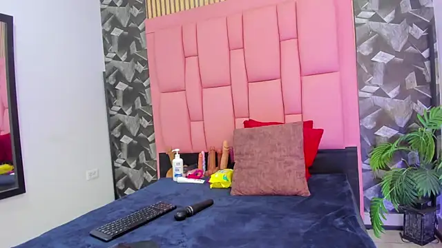 Brithanyslim online show from 01/16/26, 07:29