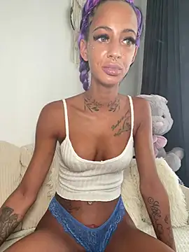 Snapshot of mrs_skinny_goddess chatting on 06/04/26, 11:15 mrs skinny goddess online show from 06/04/26, 11:15
