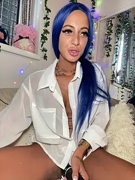 Snapshot of mrs_skinny_goddess chatting on 07/04/26, 05:06 mrs skinny goddess online show from 07/04/26, 05:06