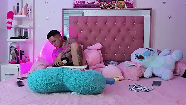 Snapshot of tamy_ian chatting on 01/21/25, 01:50 tamy ian online show from 01/21/25, 01:50