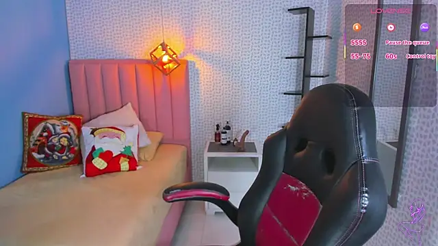 DENISERICHARD2 online show from 11/28/25, 01:00