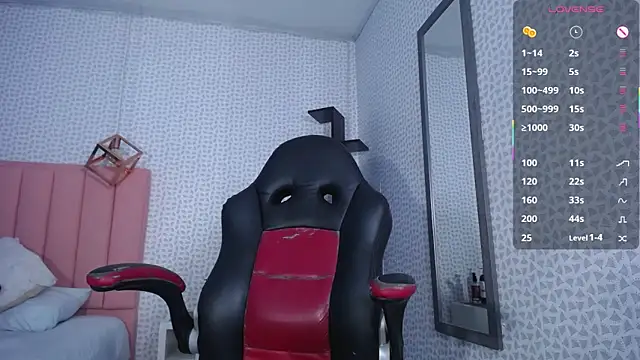 DENISERICHARD2 online show from 11/12/25, 12:42