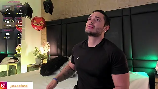 JossAckland online show from 10/18/25, 08:11