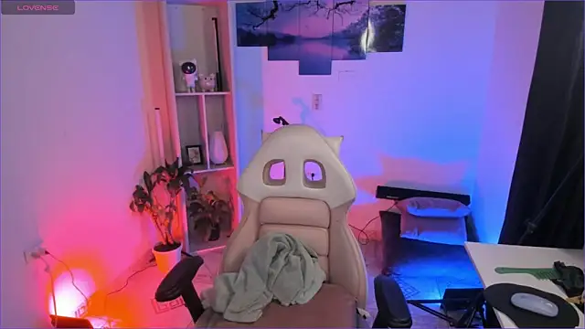 Snapshot of odelei chatting on 11/05/25, 09:01 odelei online show from 11/05/25, 09:01