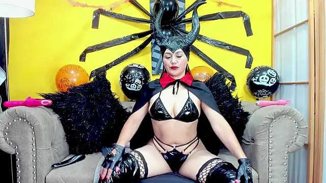 SusanSlim online show from 10/29/25, 03:44