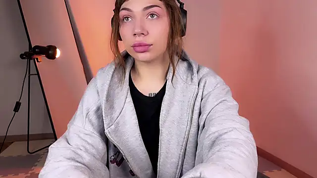 PaulaPratt online show from 02/26/25, 03:46