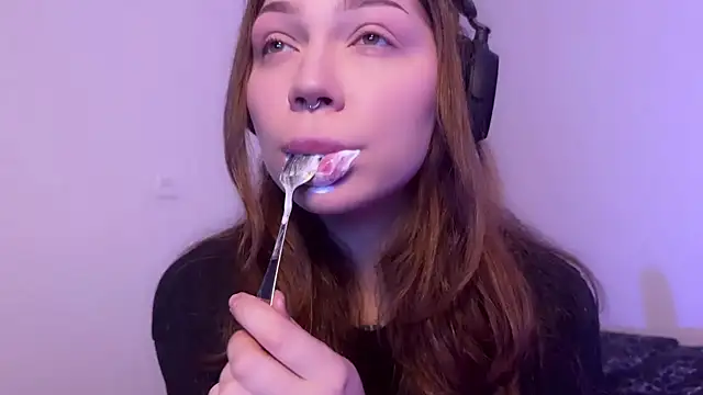 PaulaPratt online show from 01/27/25, 03:37