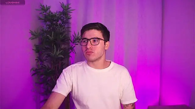 Tony Wylie online show from 11/12/25, 10:52