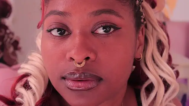 justnala  online show from 04/04/26, 03:40