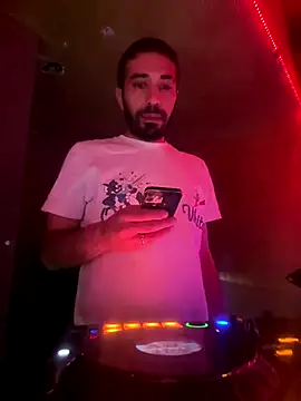 Snapshot of djtimka chatting on 11/26/25, 07:25 djtimka online show from 11/26/25, 07:25