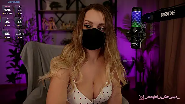 careful i bite nya online show from 02/14/26, 07:14