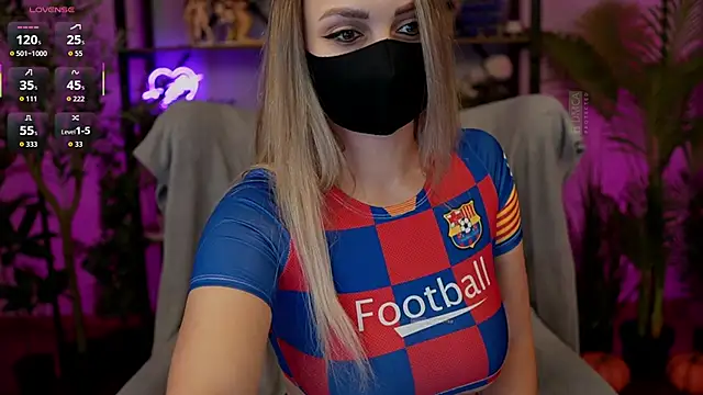 careful i bite nya online show from 11/13/25, 03:38