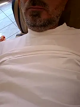 1talianBeutifulCock online show from 05/24/26, 09:42