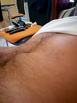 1talianBeutifulCock online show from 09/24/25, 11:50