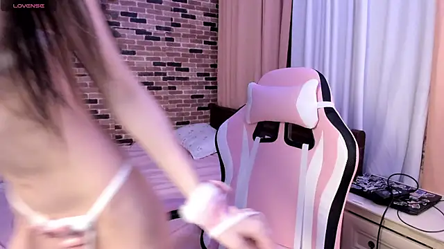 Velvetsky 1 online show from 11/10/25, 03:06