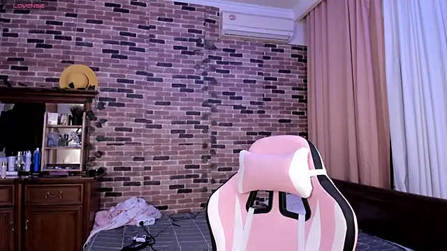 Velvetsky 1 online show from 11/09/25, 03:16