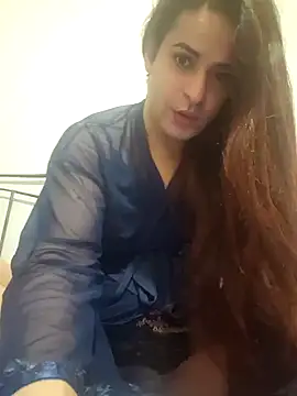 Snapshot of perla97 chatting on 12/23/24, 02:45 perla97 online show from 12/23/24, 02:45