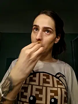 Snapshot of perla97 chatting on 02/03/26, 05:18 perla97 online show from 02/03/26, 05:18