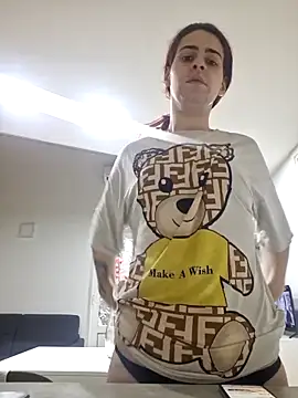 Snapshot of perla97 chatting on 02/12/26, 10:26 perla97 online show from 02/12/26, 10:26