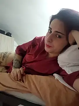 Snapshot of perla97 chatting on 11/08/25, 11:52 perla97 online show from 11/08/25, 11:52