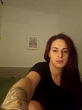 Snapshot of perla97 chatting on 10/18/25, 06:32 perla97 online show from 10/18/25, 06:32