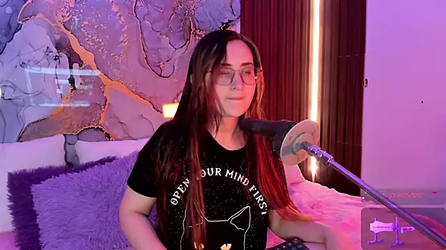 centaurigirl online show from 11/13/25, 03:32