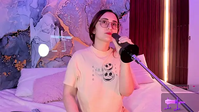 centaurigirl online show from 10/18/25, 03:41