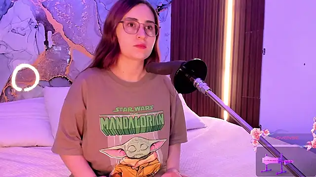 centaurigirl online show from 09/09/25, 03:38