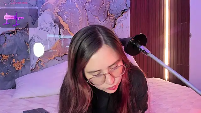 centaurigirl online show from 10/11/25, 03:29