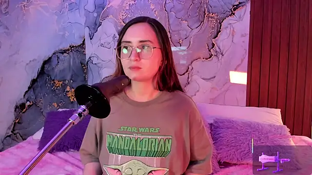 centaurigirl online show from 12/01/25, 03:18