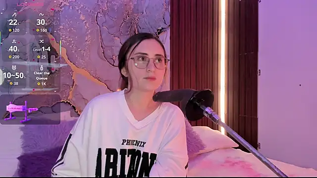 centaurigirl online show from 12/05/25, 04:55