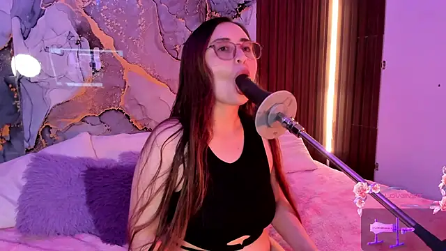 centaurigirl online show from 11/24/25, 02:33