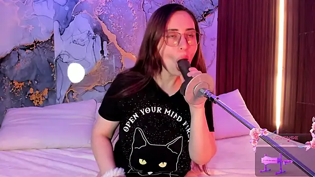 centaurigirl online show from 09/27/25, 03:34