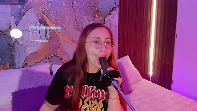 centaurigirl online show from 01/14/26, 03:43