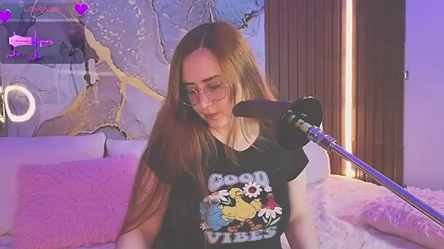 centaurigirl online show from 06/26/26, 03:34