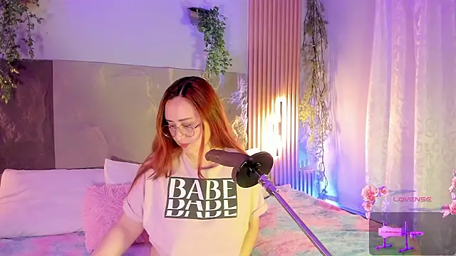 centaurigirl online show from 02/10/26, 04:00