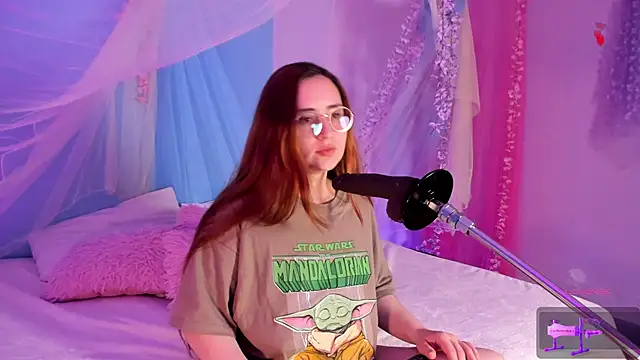 centaurigirl online show from 04/22/26, 03:46