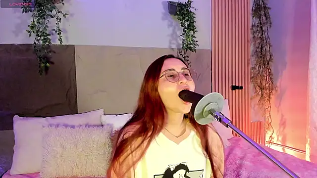 centaurigirl online show from 03/13/26, 09:42