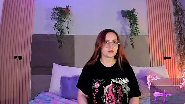 centaurigirl online show from 04/18/26, 04:04